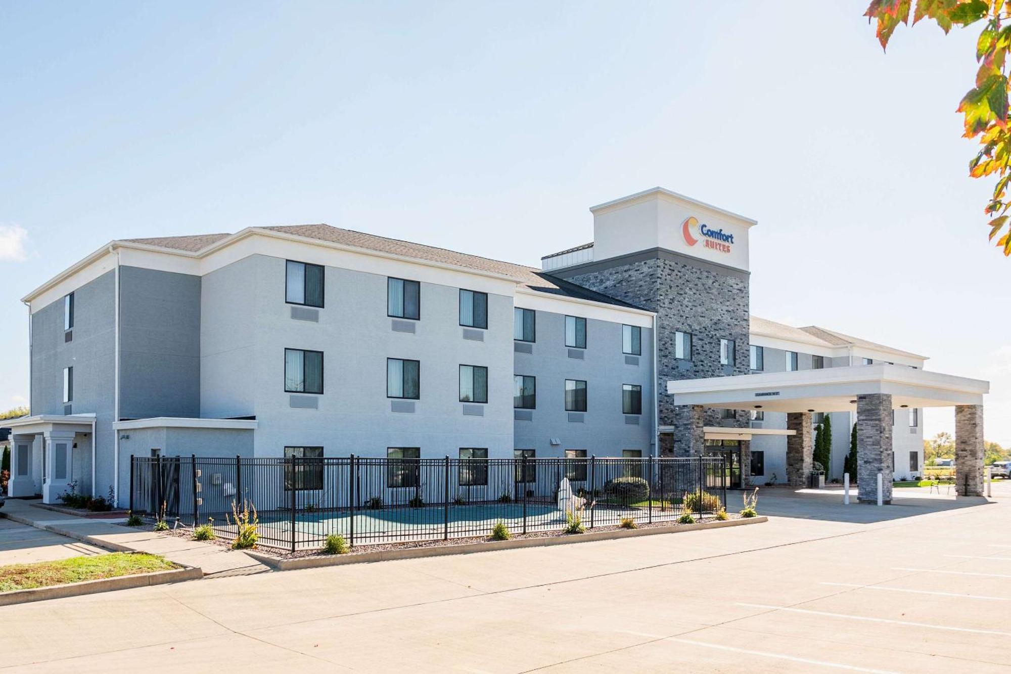 Comfort Suites Bloomington I-55 And I-74 Exterior foto