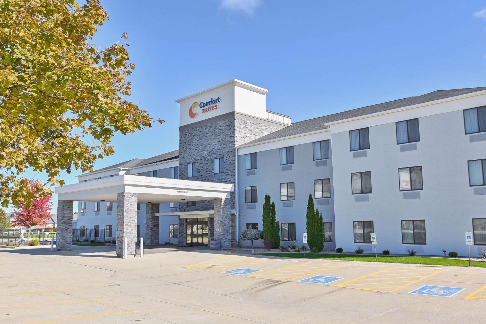 Comfort Suites Bloomington I-55 And I-74 Exterior foto